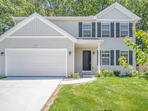 186 Jacata Dr, Kent City, MI 49330
