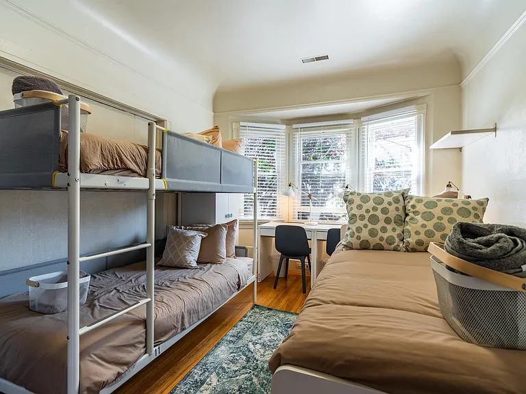 2427 Ellsworth St — Photo 182