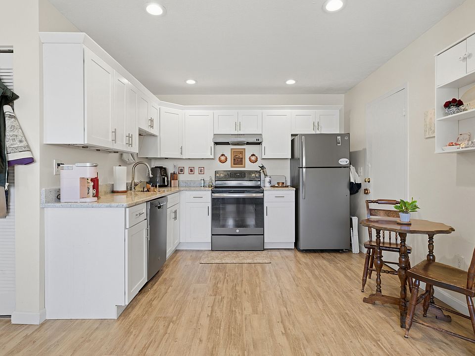 1st image of 256 Parker Hill Ave APT 3