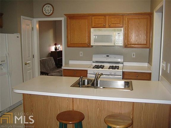 5th image of 4260 Prince Charles Dr