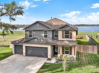 2036 Twin Lakes Blvd, West Columbia, TX 77486
