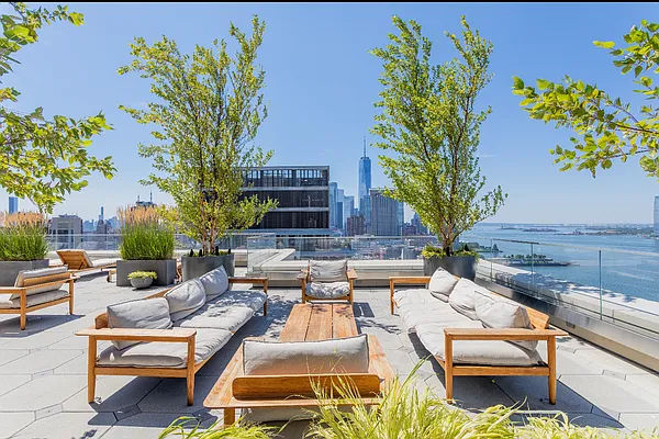 Rented by Bond New York | media 26