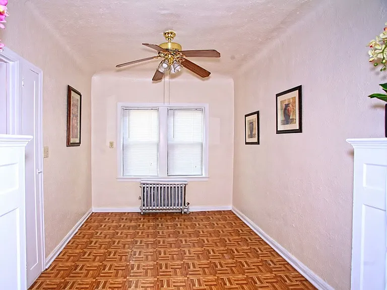 Lee-Yorkshire Apartments — Photo 22