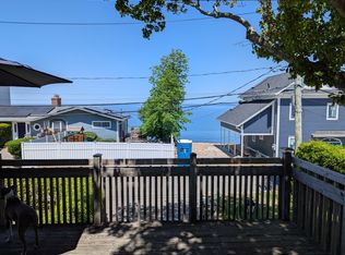 116 Shore Dr, Sound Beach, NY 11789