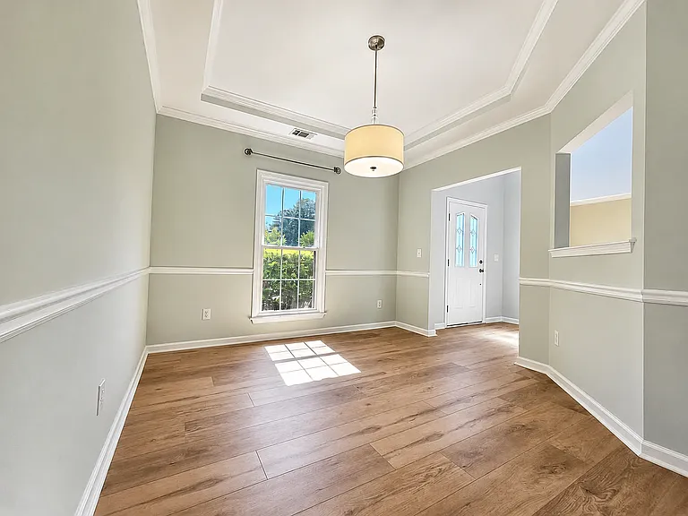366 Belmont Chase Ct — Photo 3