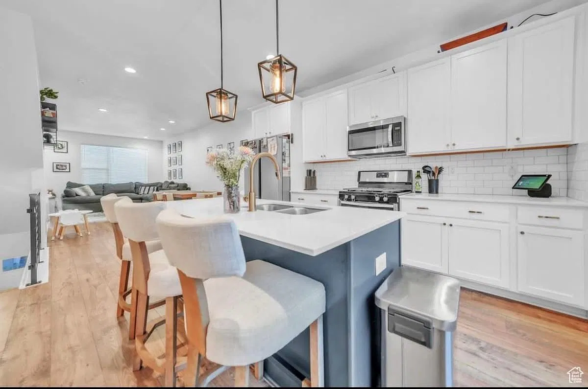 2 bed, 1480 sqft, $2,150 — Photo 3