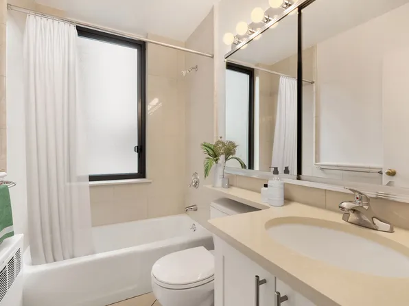 211 West 56th Street image 5 of 10