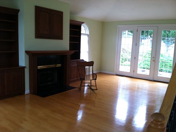 4th image of 208 Stonewall Dr