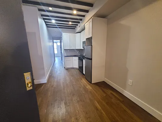 Rented by Cheskel Meisels, LREB | media 16