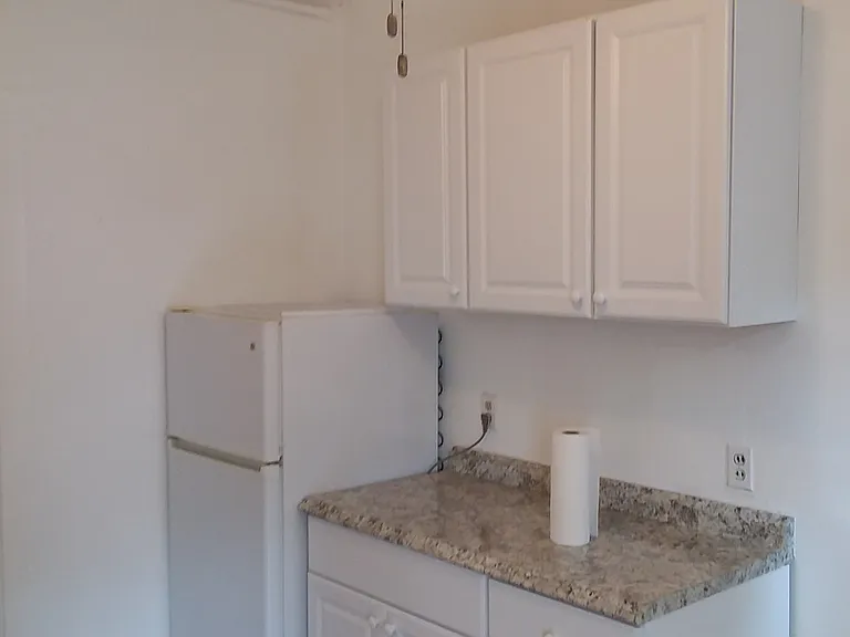219 Washington St #9 — Photo 2