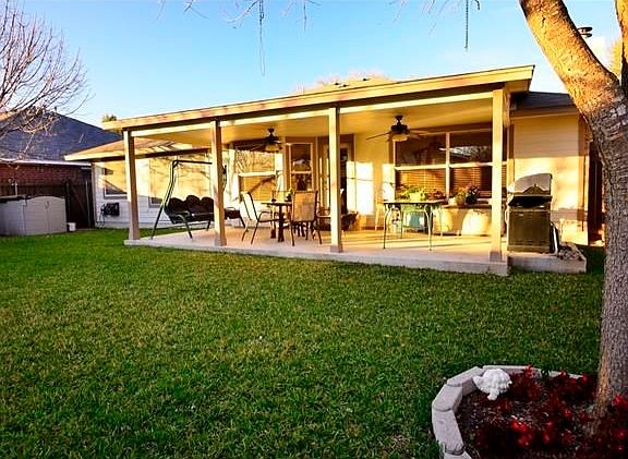 Wow!  Enjoy that down time on the 12' x 24' covered patio.