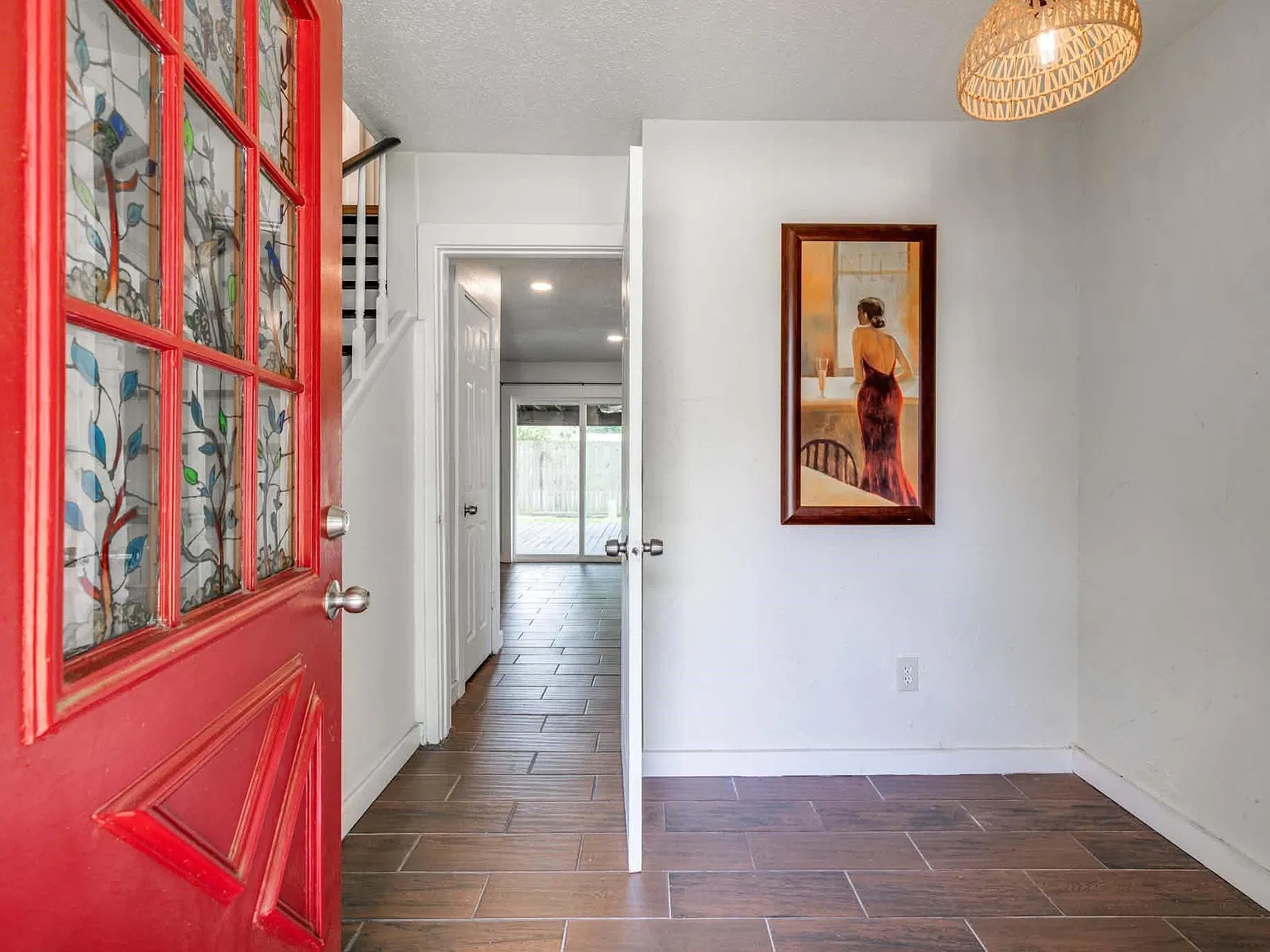 5 bed, 3.0 bath, 2336 sqft, $2,400 — Photo 3