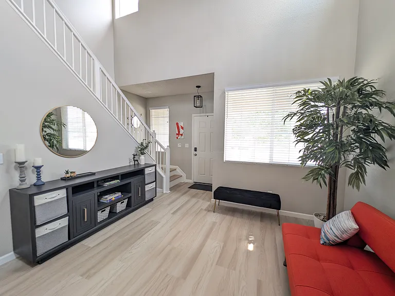10439 Tracewood Ct — Photo 4
