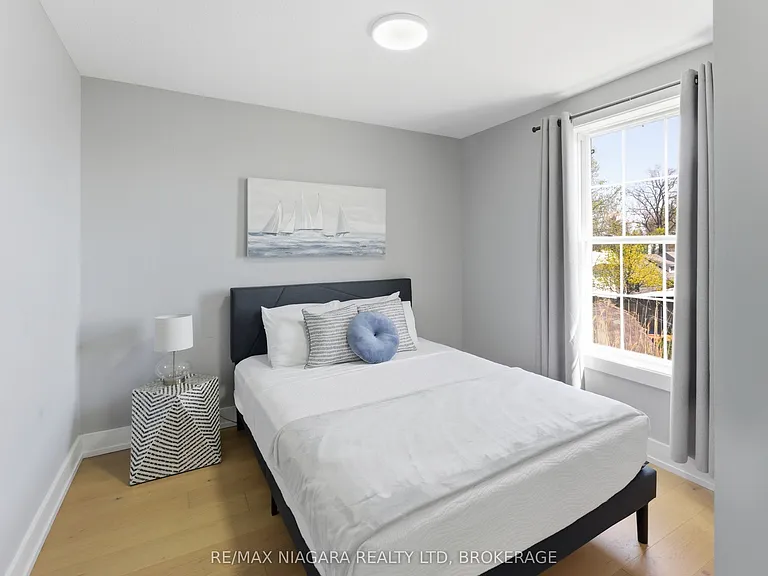 616 Lakeshore Rd — Photo 24