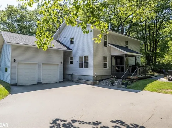 1411 Cedar Ln, Bracebridge, ON P1L 1W9