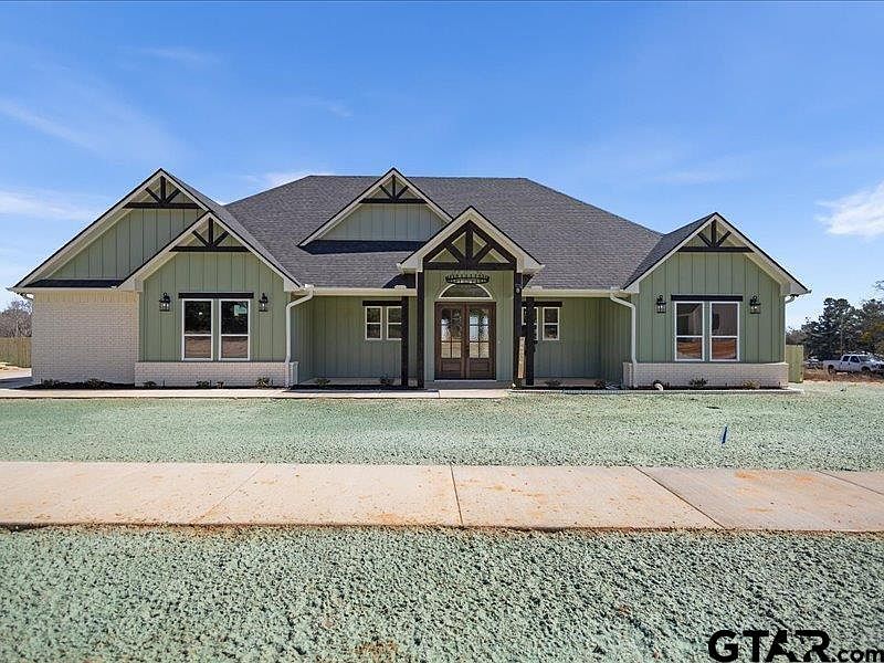 1st image of 17287 Woodcrest Cir