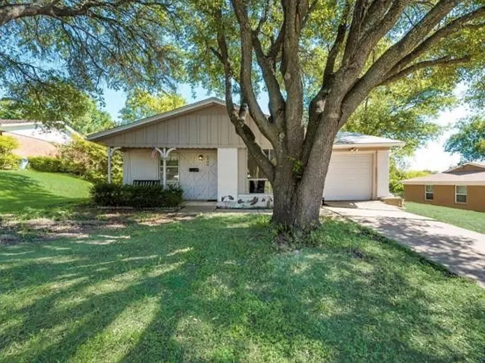 6409 Johns Way