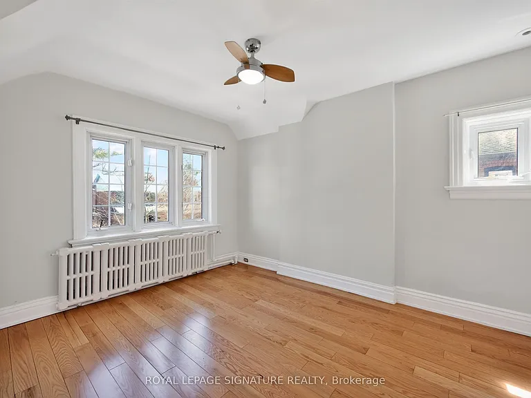 426 Armadale Ave — Photo 29