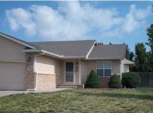 240 Victoria Rd, Newton, KS 67114