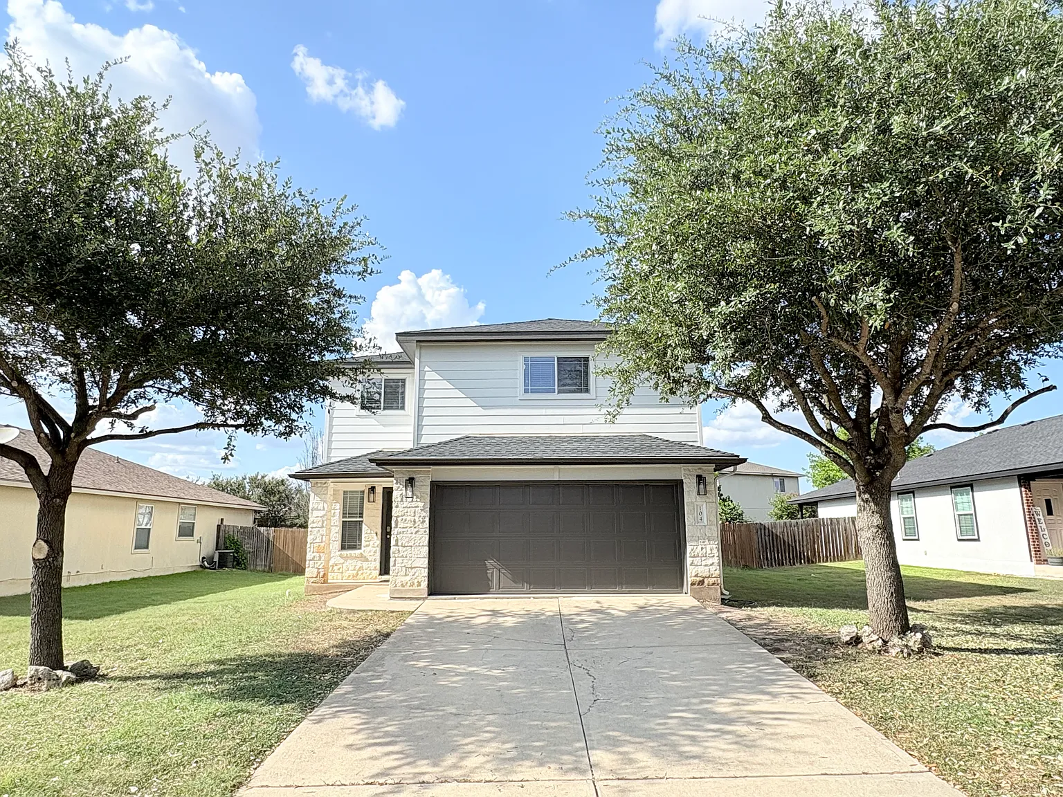 4 bed, 2126 sqft, $2,200 — Photo 1
