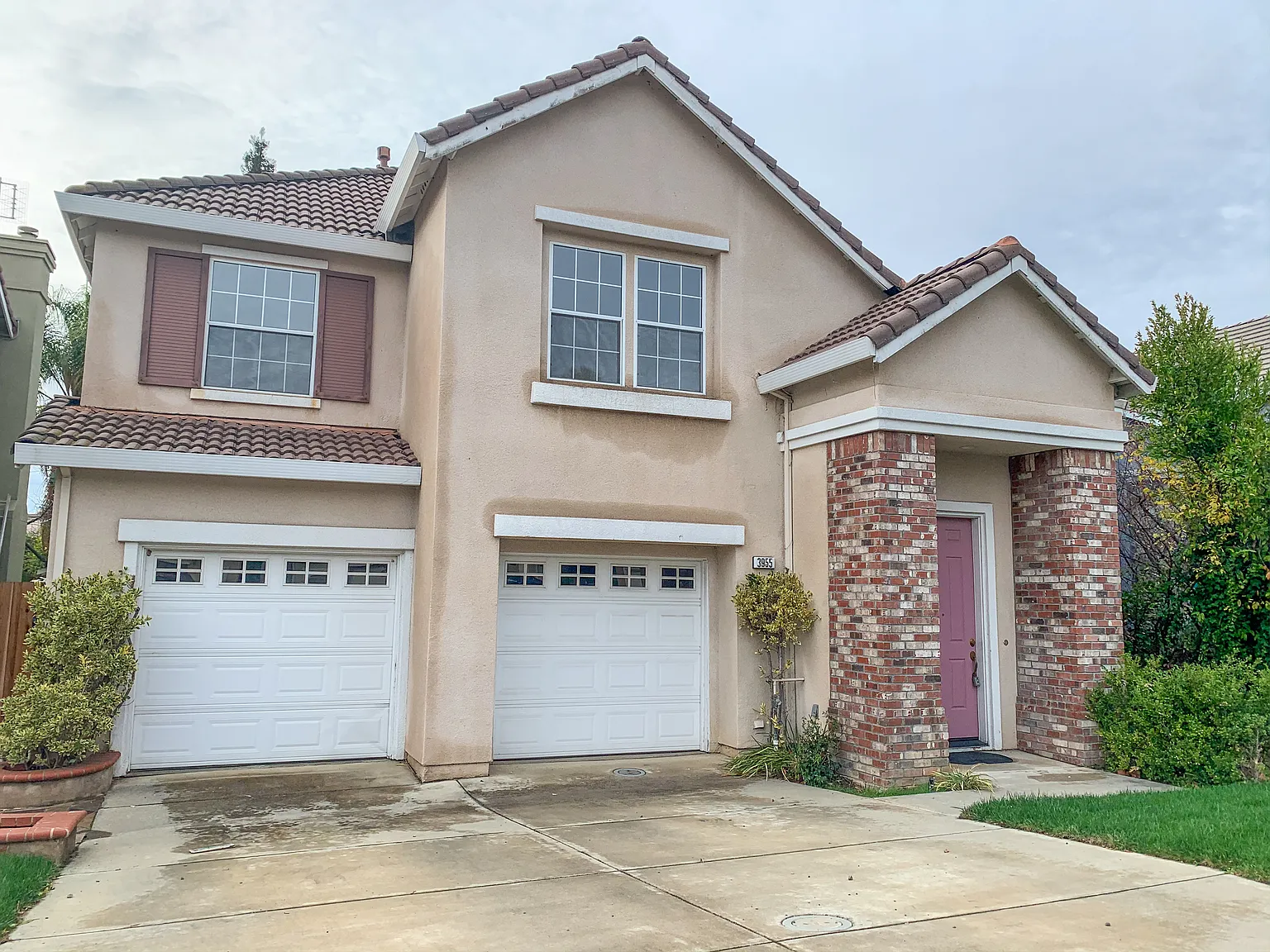 3955 Lake Ridge Ln photo 1