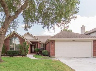 2803 Sailors Moon Dr, Friendswood, TX 77546