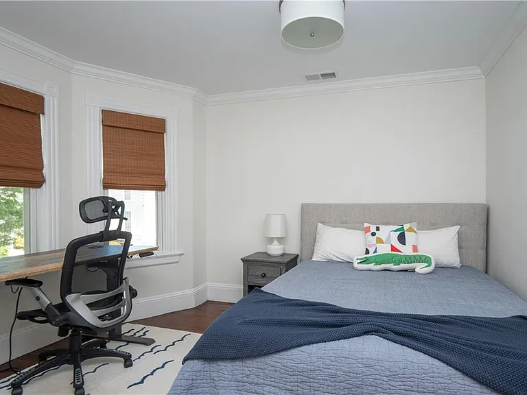 27 Mann Ave — Photo 21