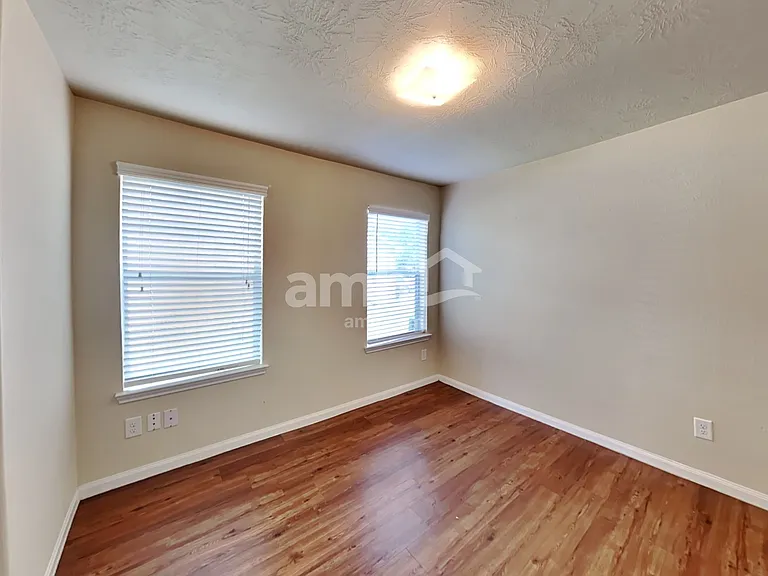 5923 Stockholm Ct — Photo 10