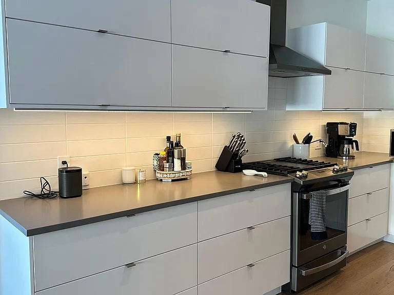 69 Jameson Dr — Photo 3