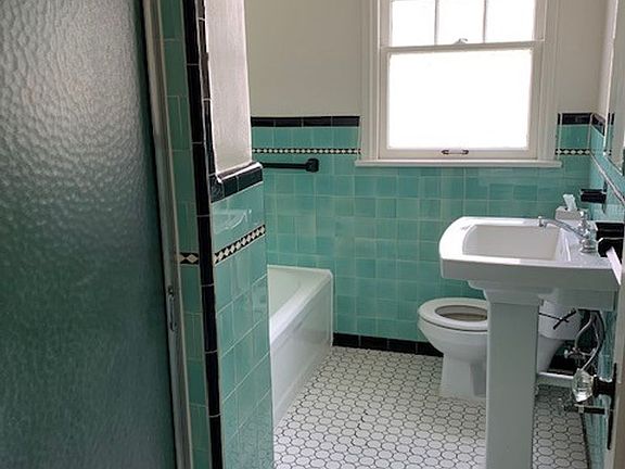 5th image of 124 S Camden Dr #304