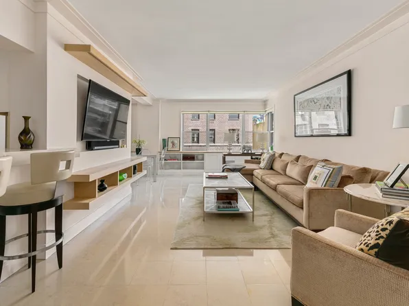 11 Fifth Avenue image 1 of 12