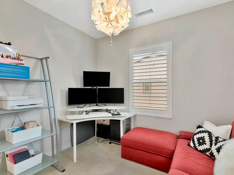893 Blackstone Dr — Photo 10