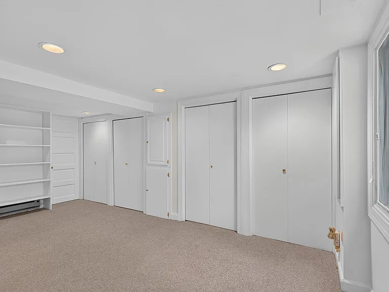 3113 45th St NW — Photo 35