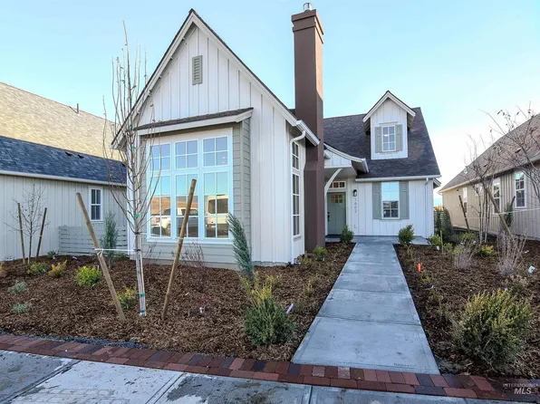 1662 Picotee Cir, Moscow, ID 83843