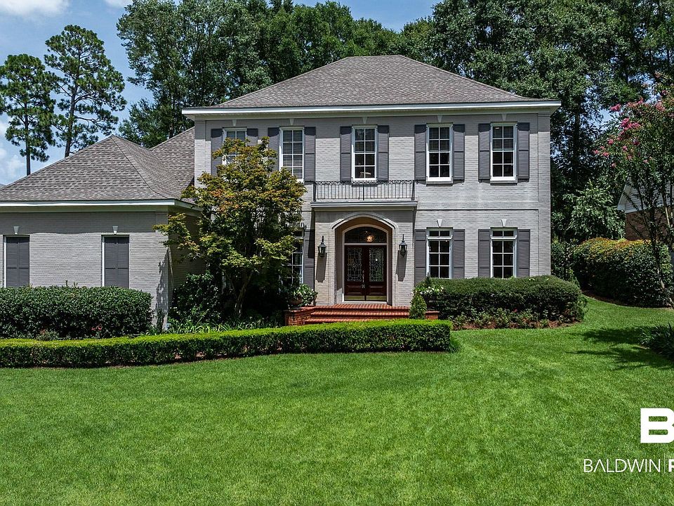 1st image of 152 Clubhouse Cir