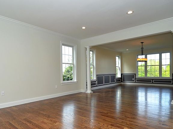 Sitting & Formal Dining Room
