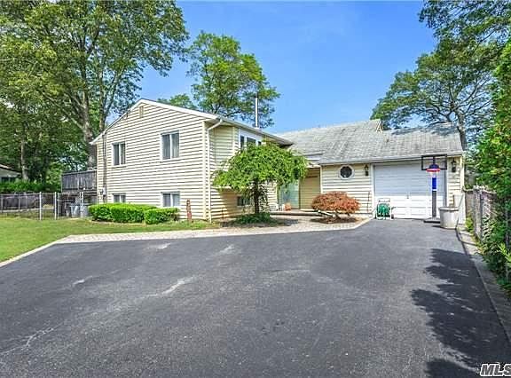 2nd image of 17 Allegheny Dr W