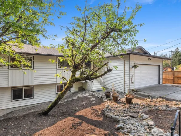 10830 Lake View Drive, Lake Stevens, WA 98258