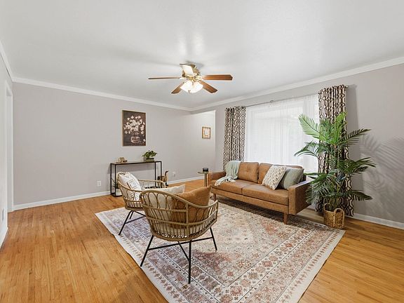 3rd image of 1021 S Wicker St