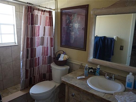 4th image of 1111 SE 9th Ct #A-b