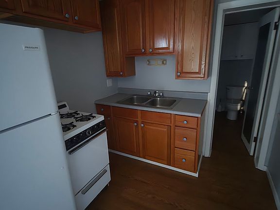 5th image of 374 Buffalo St #2