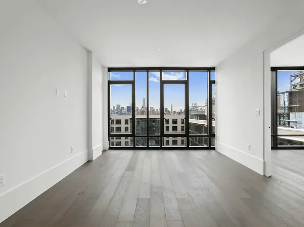 429 Kent Avenue 904 image 2 of 10