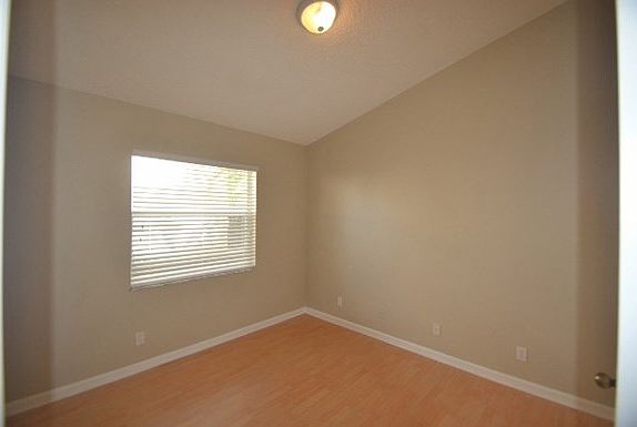 4th image of 1386 Auburn Ct