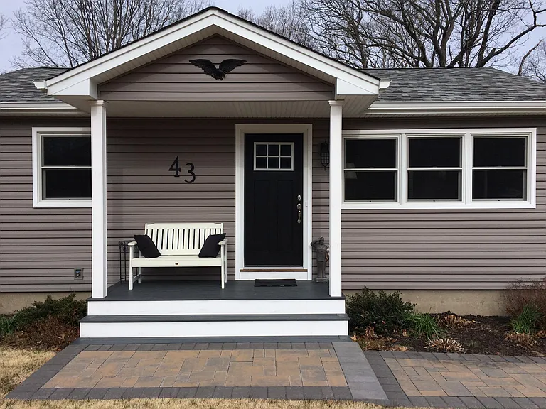 43 Soundview Ave — Photo 4