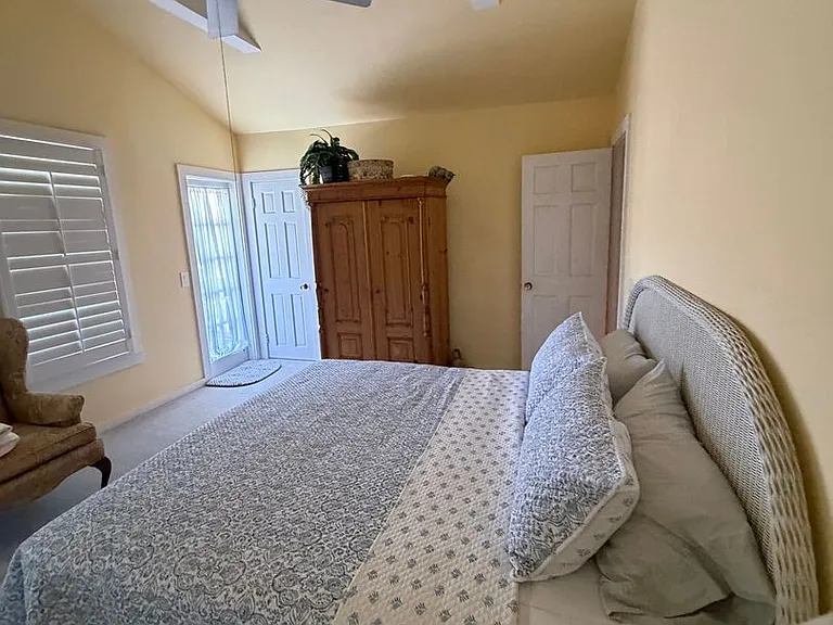 1211 Varela St — Photo 13