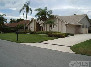 11 Rabbits Run, Palm Beach Gardens, FL 33418