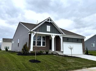 720 Hunters Run Dr, Brookville, OH 45309