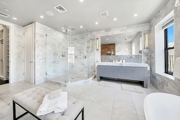 Sold by Bond New York | media 9