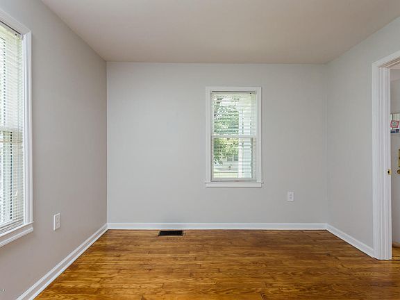 5th image of 1532 Taylor Ave