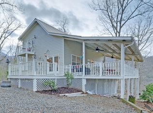 210 Ubeenaround The Cir, Hayesville, NC 28904